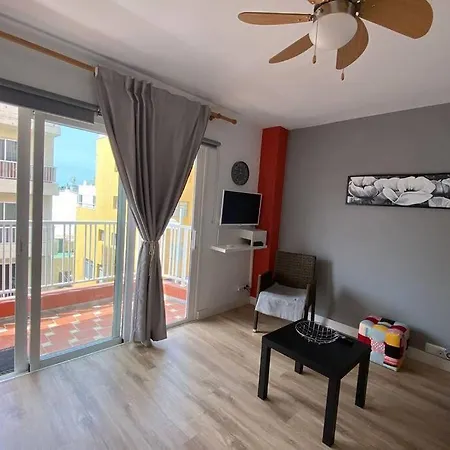 Cristianos, Centrico Piso A 100 Metros De La Playa Arona (Tenerife)